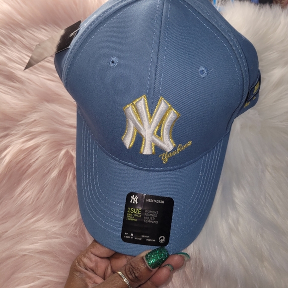 NY Yankees Cap Blue - Picture 4 of 5